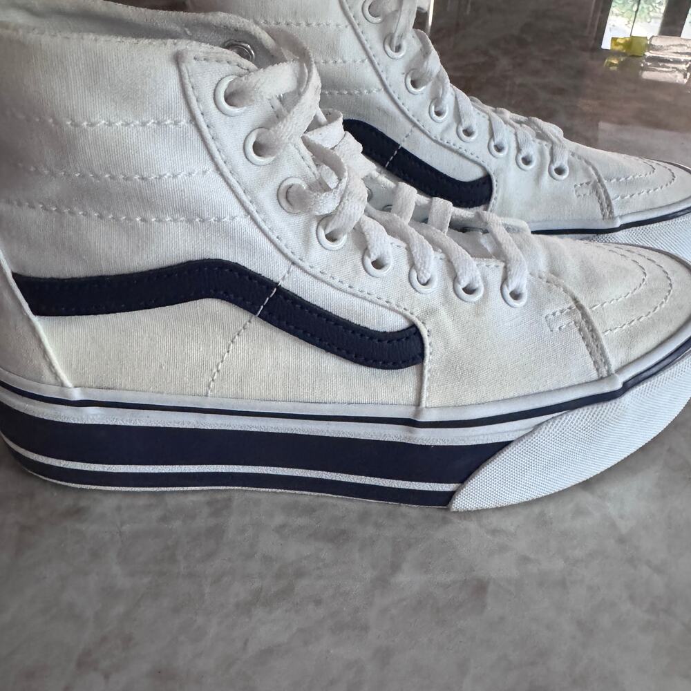 VANS Sk8-Hi Tapered Sport Stripes
Platform Navy White Size 8.5 women | 7.0 men - Picture 12 of 16